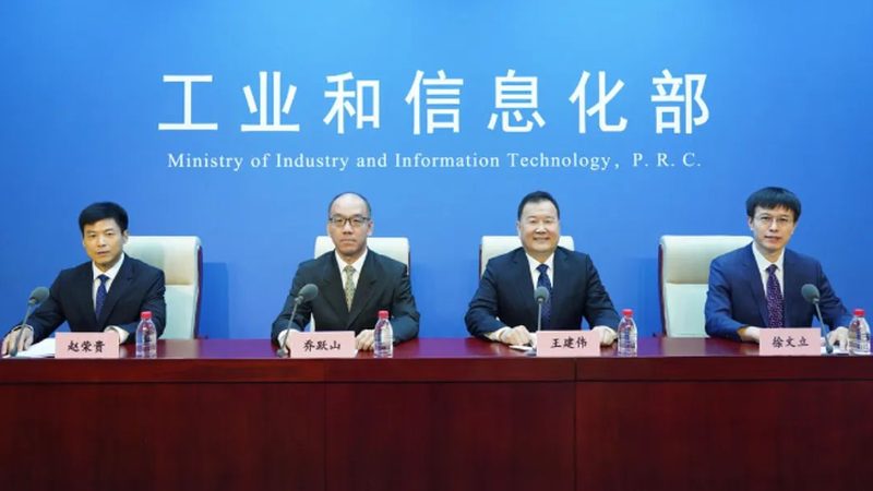 在筛选服务商时，企业应重点关注以下资质：